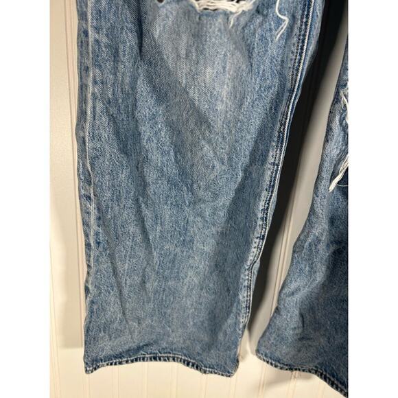 American Eagle Jeans Womens Blue Mom Jeans Distressed Straight Leg Size 4 - Picture 3 of 9